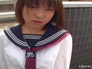 Japonesa chica chupa pinchazo sin censura