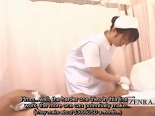 Subtitled riietes naine paljaste meestega jaapani meditsiiniõde annab patsient sponge vann