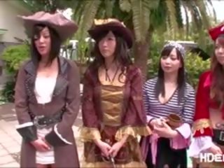 Pesta seks gets visited by cosplayers hoping to join in the fun an
